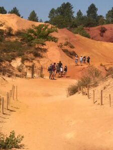 Début sentier SAHARA Colorado Provençal